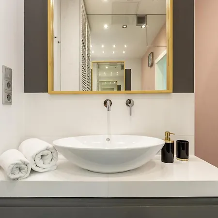 Golden In - Center - Zurawia * Warsaw