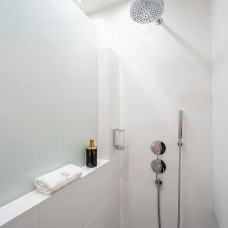 Golden In - Center - Zurawia Apartman Varsó