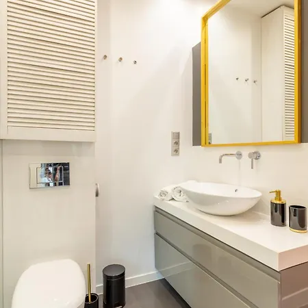 Apartman Golden In - Center - Zurawia Varsó